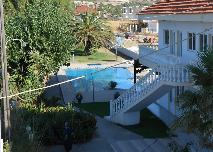 Helgas Paradise Hotel Afantou