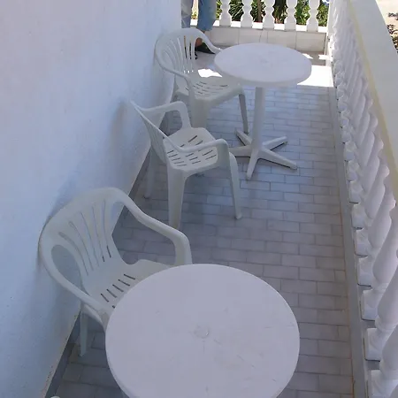 Helgas Paradise Hotel 2*