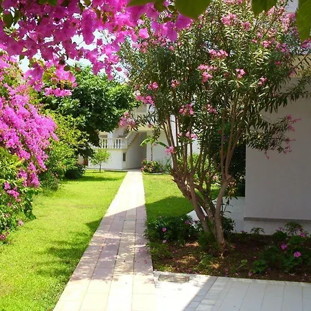 Szálloda Helgas Paradise 3*