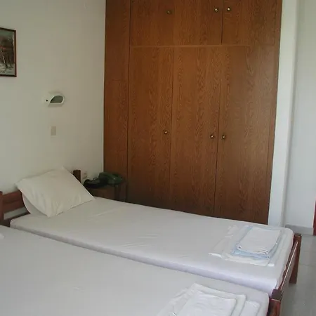 Helgas Paradise Hotel 3*