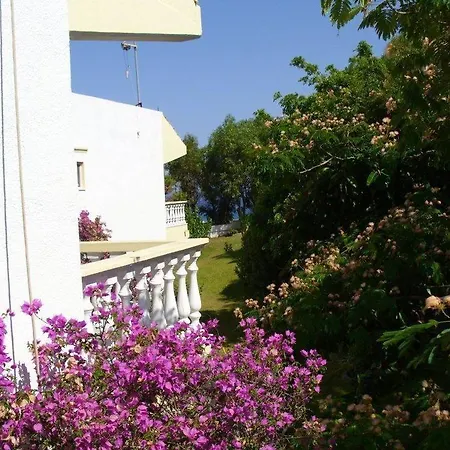 Helgas Paradise Hotel Afantou