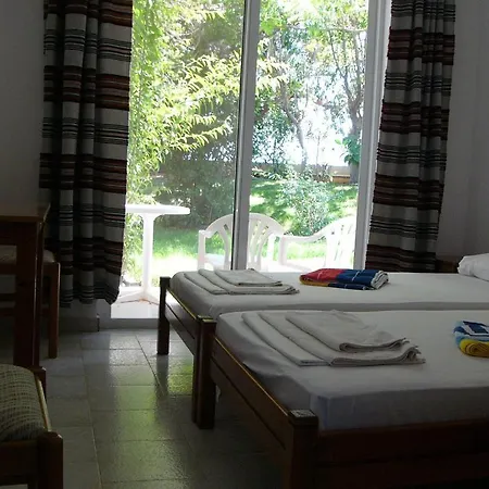 Helgas Paradise Hotel 3*