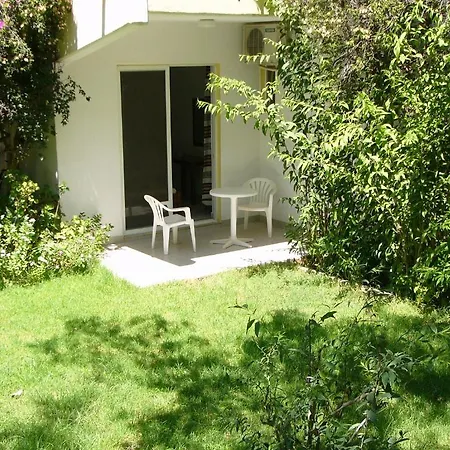 Hotel Helgas Paradise 3*