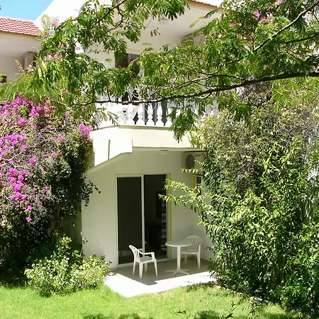 Helgas Paradise Hotel 2*