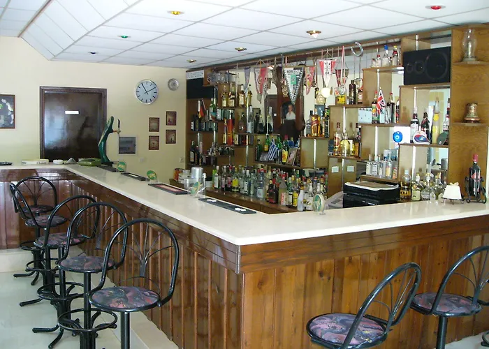 Hotel Helgas Paradise Afandu