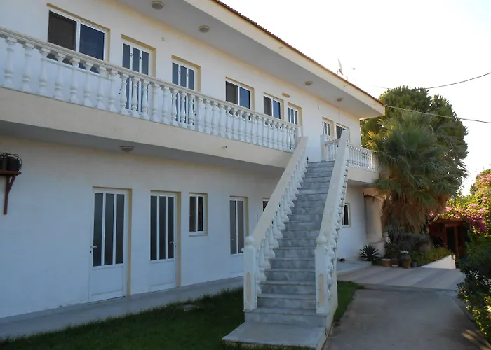 Otel Helgas Paradise Afantou