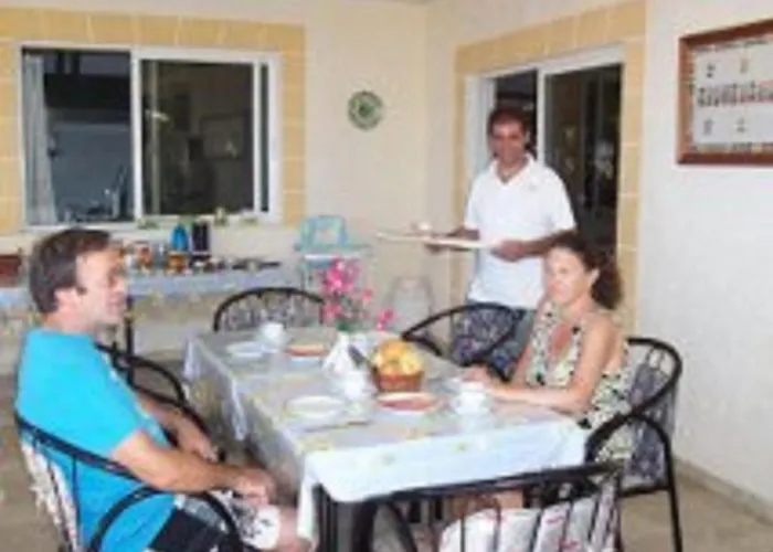 Otel Helgas Paradise