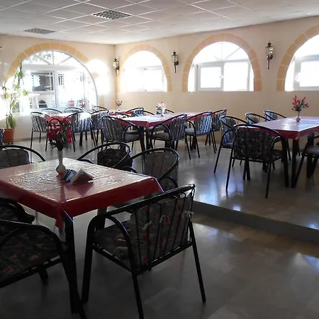 Hotel Helgas Paradise 3*