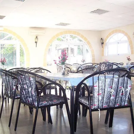 Helgas Paradise Hotel